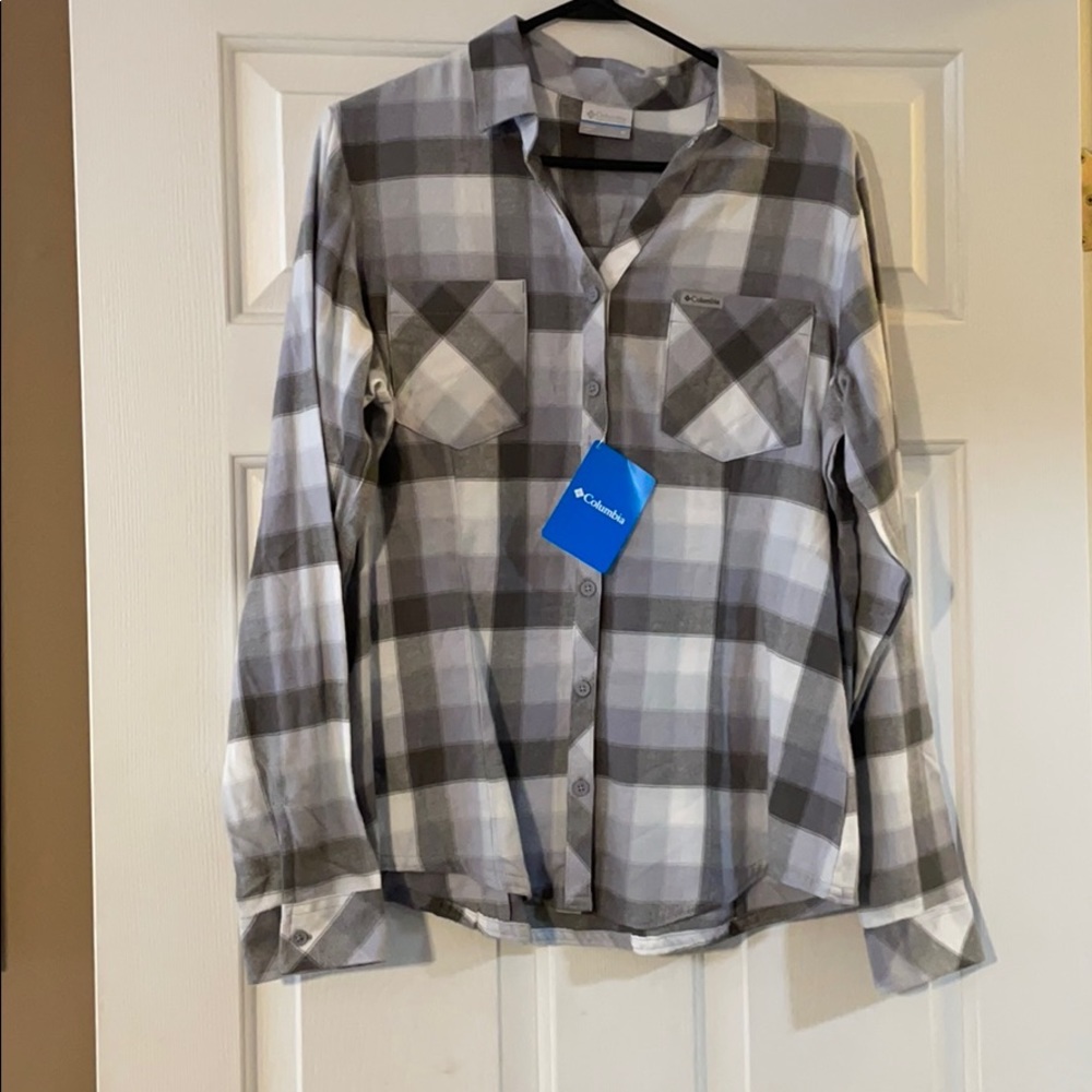 Columbia women’s button down plaid shirt